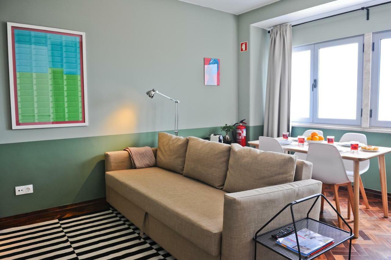 Red, Red Wine In Lisbon By Misha'S Place 3B 외부 사진
